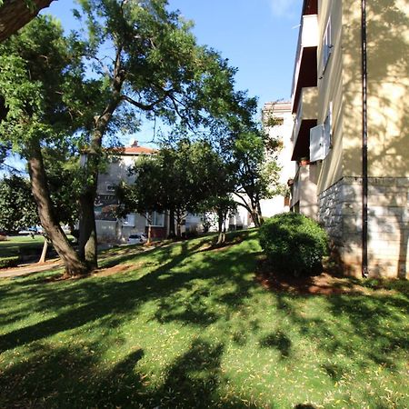 Apartment Agata In City Center 波雷奇 客房 照片