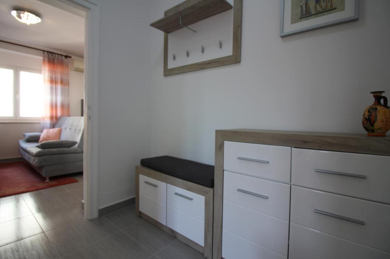 Apartment Agata In City Center 波雷奇 外观 照片